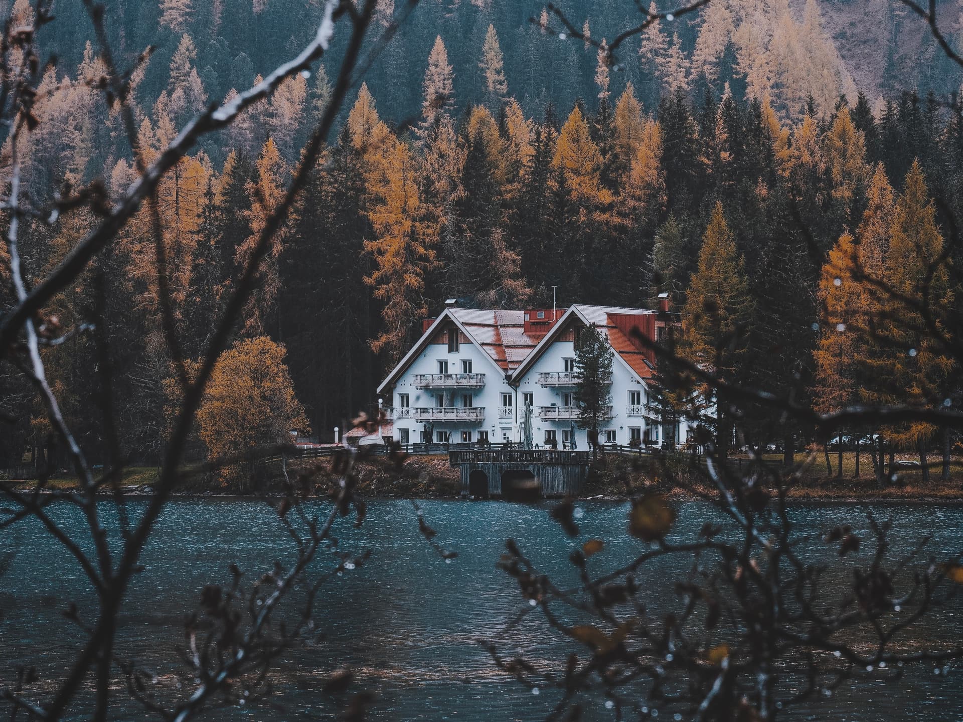 Lake house, Swiss picture